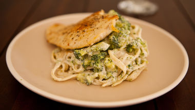 Greek Yogurt Chicken Broccoli Alfredo
