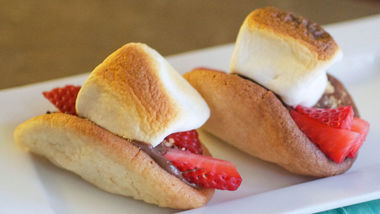 Mini S'more Cookie Tacos