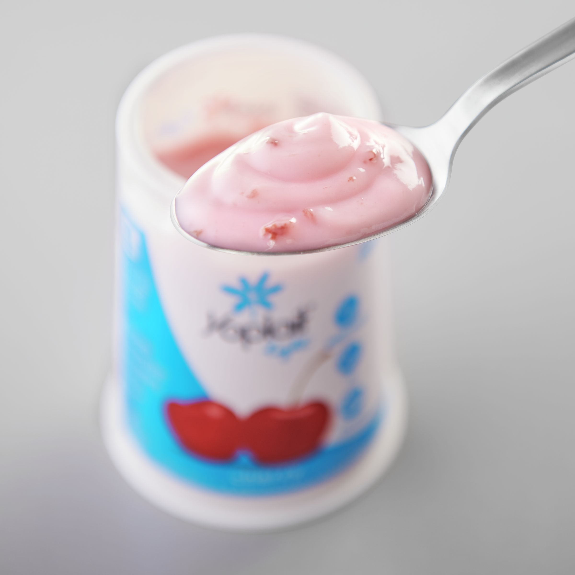 Yoplait® Light Gluten Free Yogurt Single Serve Cup Very Cherry 6 oz General Mills Foodservice
