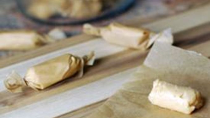 Spicy Peanut Butter-Caramel Fudge