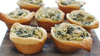 Spinach and Artichoke Mac 'n Cheese Cups
