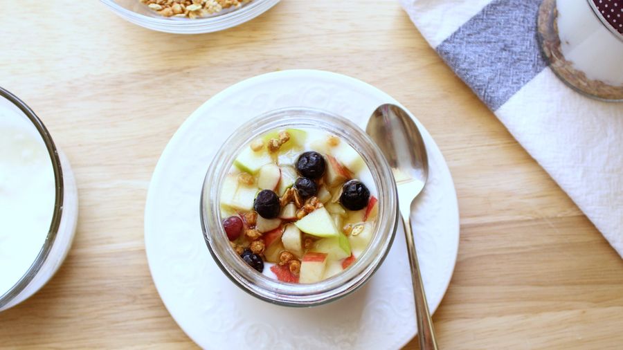 Receta de Yogurt con Granola y Manzana