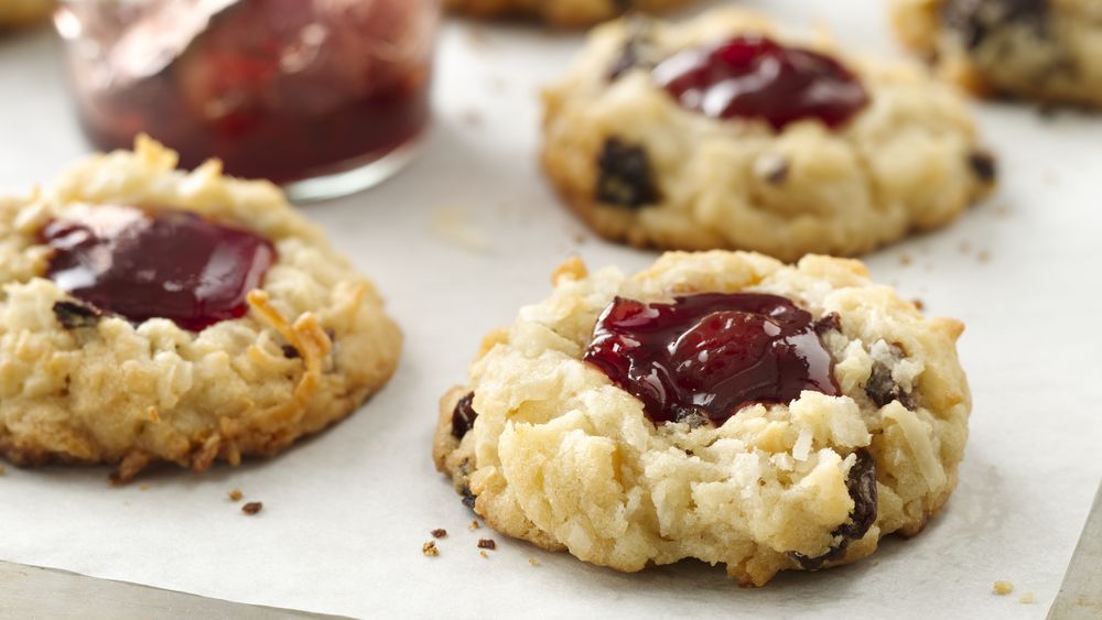 Cherry Sugar Cookie Macaroons