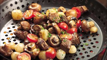 Receta de Verduras y Carne Asadas | QueRicaVida.com