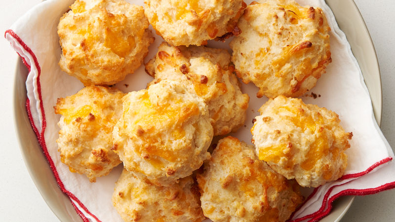 Homemade Biscuit Recipe With Cheddar Garlic Thyme