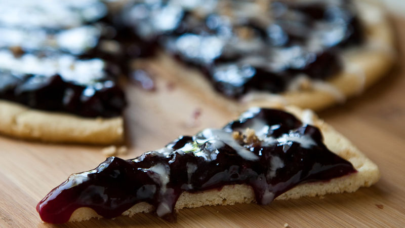 Blueberry Cookie Pizza