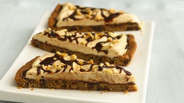 Chocolate-Peanut Butter Cookie Pizza (cookie dough tub)