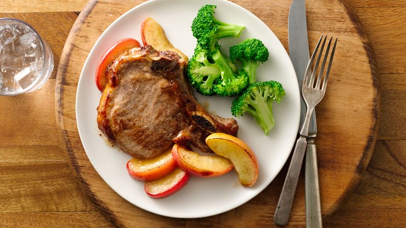 Pork Chops and Apples