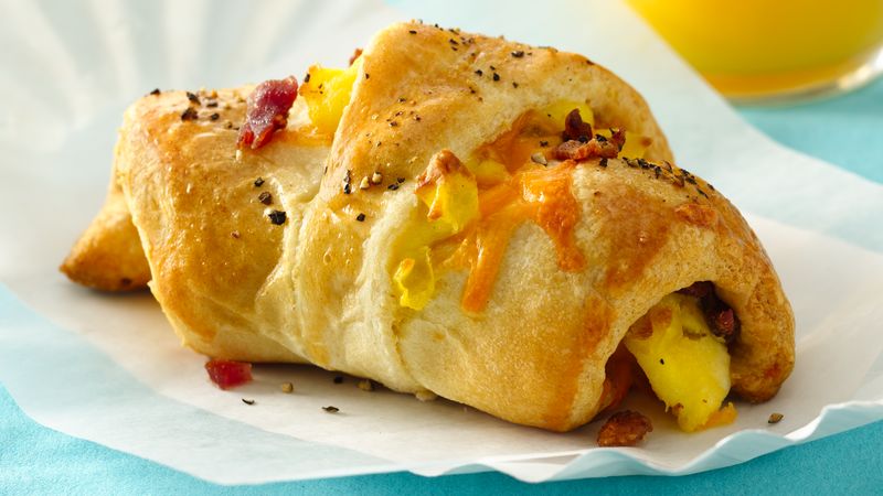 Bacon, Egg, and Cheese Crescent Rolls Recipe