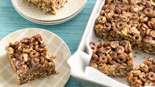 No-Bake Oatmeal Chocolate Chip Cookie Bars_image