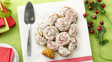Cinnamon Roll Christmas Tree