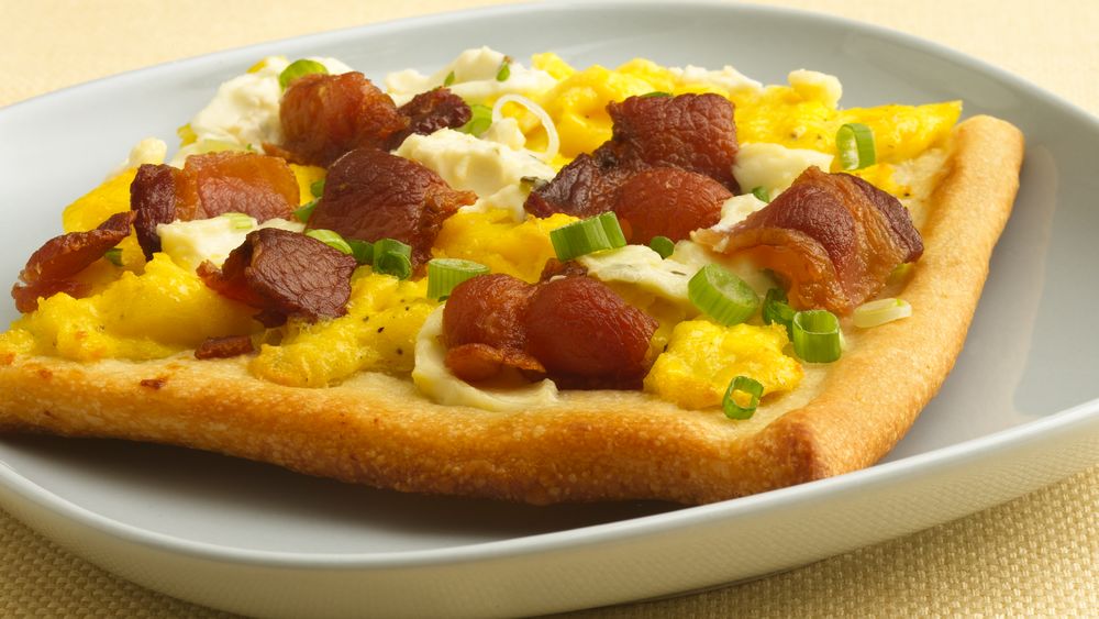 Easy Breakfast Pizza recipe from Pillsbury.com