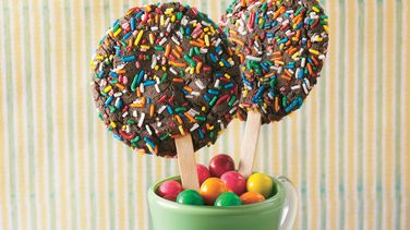 Candy Bar Brownie Pops