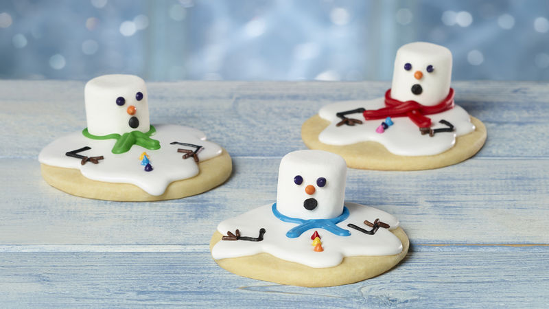 decorated christmas snowman cookies