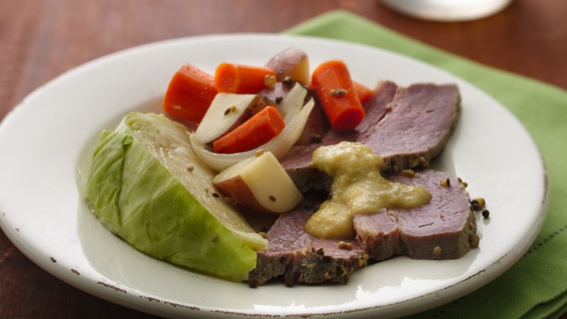 Slow Cooker Corned Beef and Cabbage