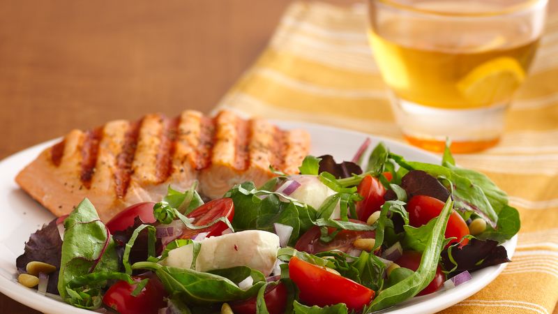 Caprese Salad with Greens