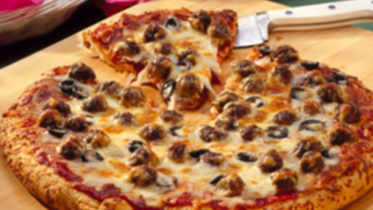 Meatless Meatball Pizza
