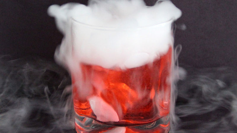 halloween cocktails dry ice