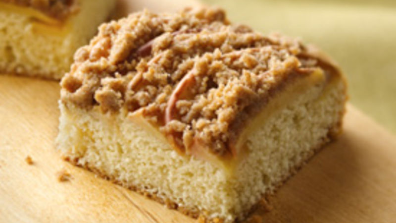 Apple Coffee Cake {With Cinnamon Streusel Topping} 