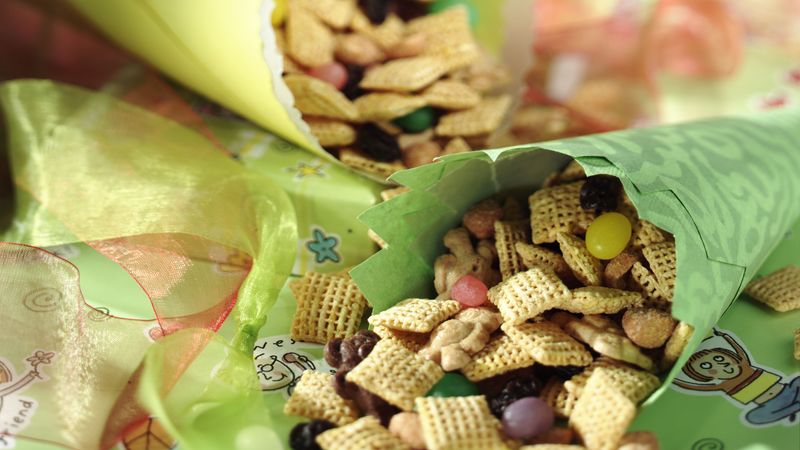 Shake and Go Snack Mix