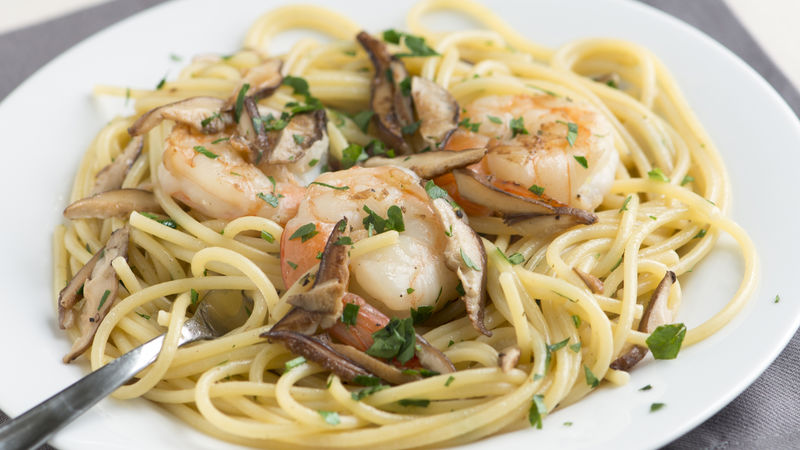 Shrimp And Pasta With Mushrooms Recipe Bettycrocker Com