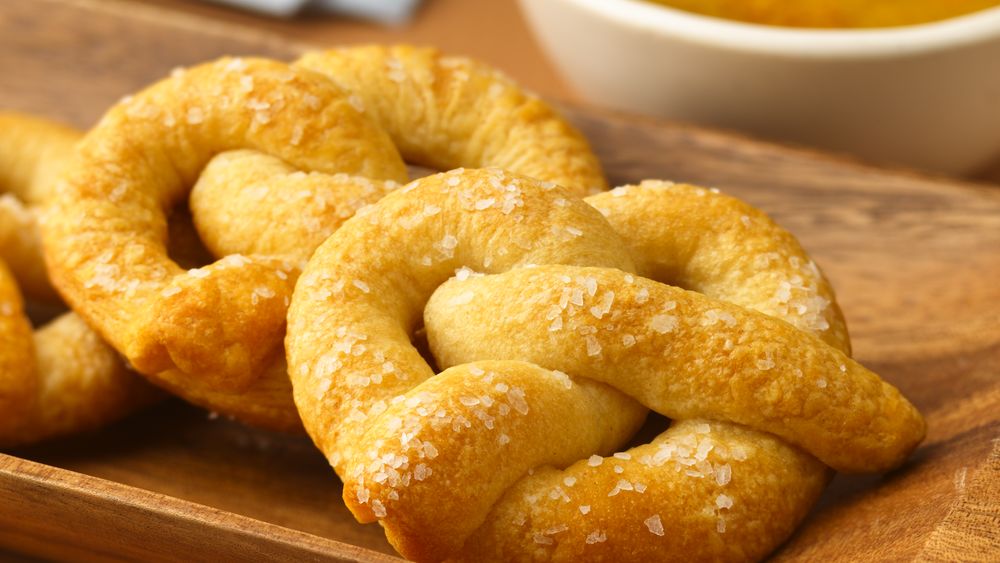 Pretzels with Sweet Spicy Mustard recipe from