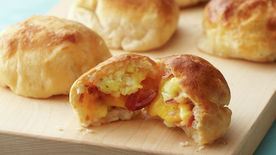 Air Fryer Bacon and Egg Breakfast Biscuit Bombs