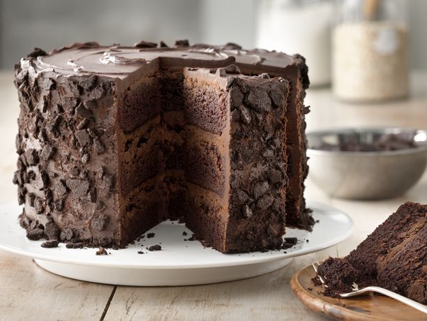 “all-the-stops” Chocolate Cake - Gold Medal Flour