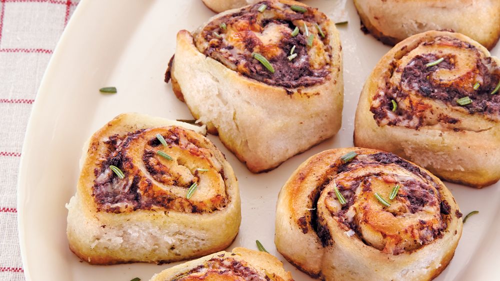 Easy Asiago Olive Rolls Recipe