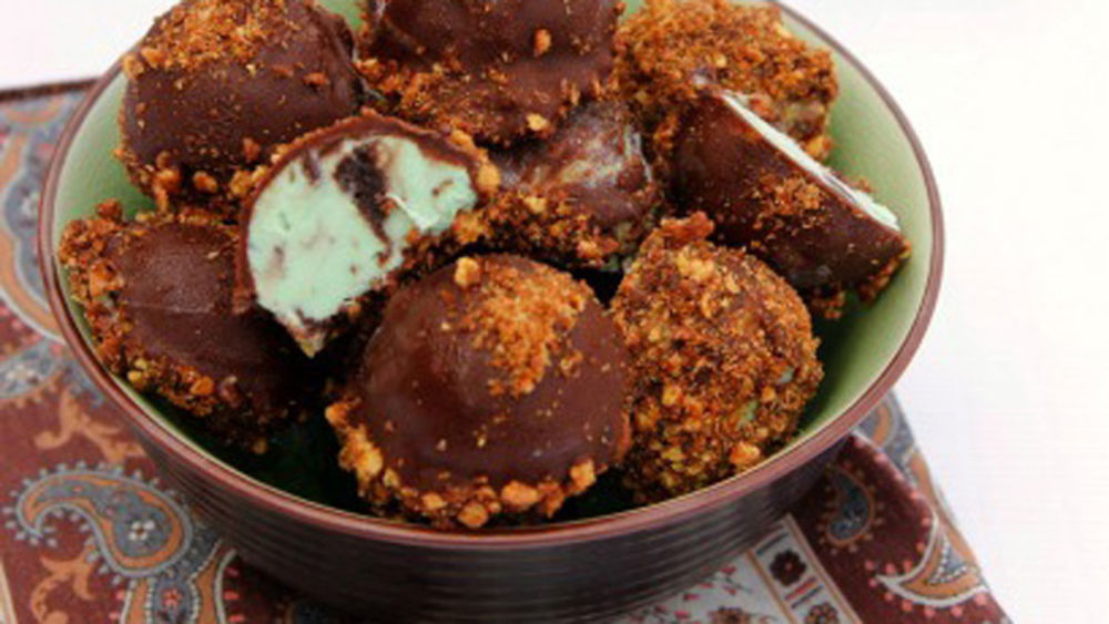 Easy Ice Cream Truffle Bites recipe from