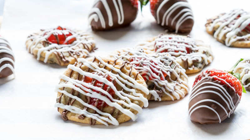 Easy Chocolate-Strawberry Cookies