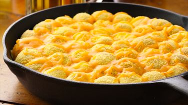 Cheesy Jalapeño Popper Monkey Bread