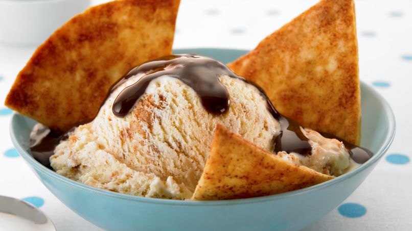 Helado de Canela con Triángulos de Tortilla