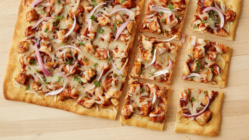 zijn overloop Verstrooien BBQ Chicken Pizza Recipe - Pillsbury.com