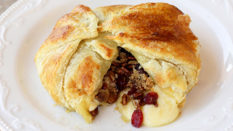 Cranberry and Pecan Brie En Croute