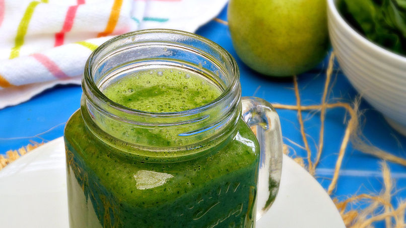 Ginger, Pear, Green Smoothie with Greek Yogurt