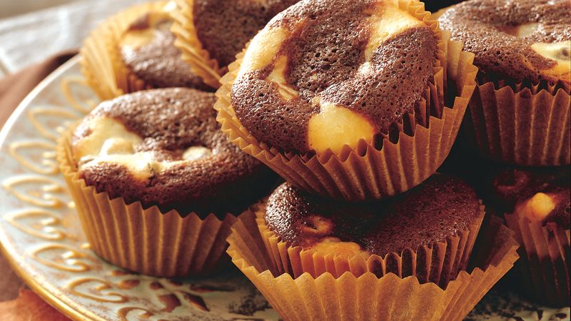 Chocolate Chip Cheesecake Swirl Cupcakes