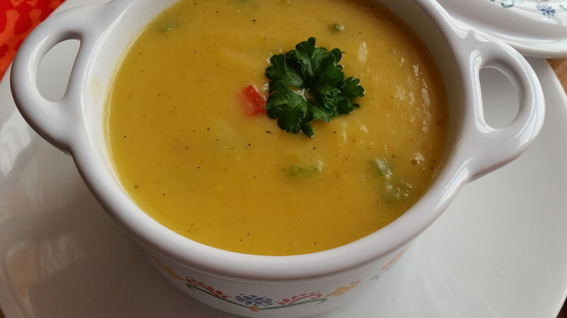 Sopa Crema de Calabaza con Pimientos