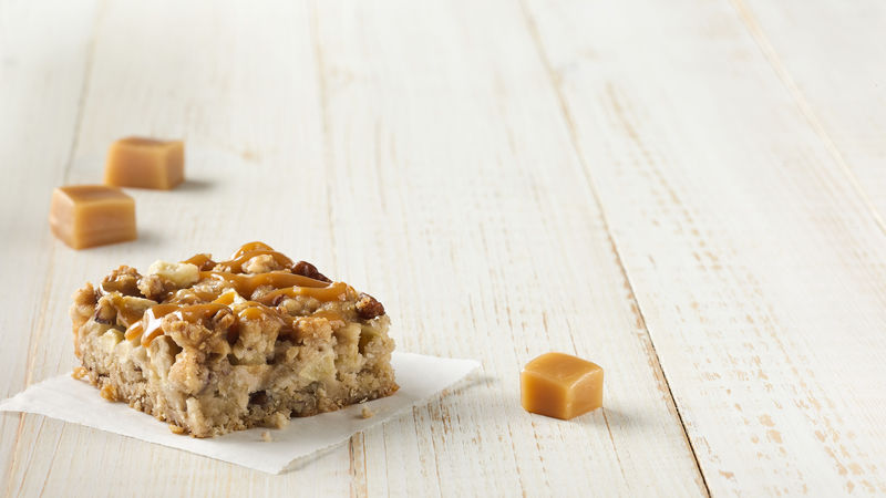 Salted Caramel Apple Crisp Bars