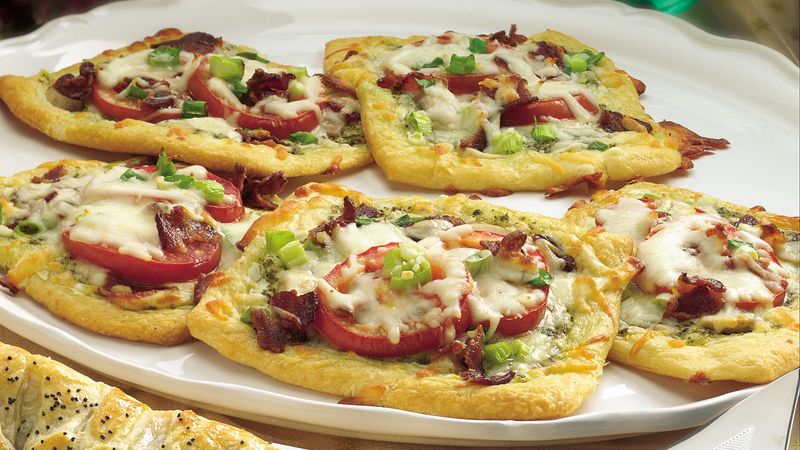 Crescent Breakfast Pizzas Recipe Pillsbury Com