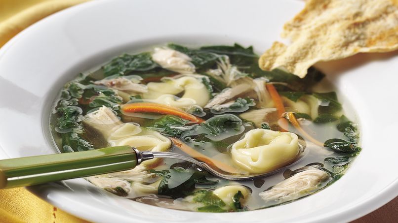 Sopa de Tortellini con Pollo y Espinacas