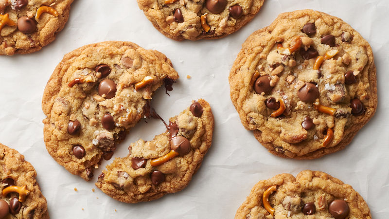 Copycat Panera Kitchen Sink Cookies