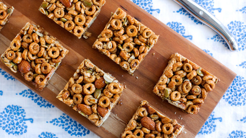 Spicy Cheerios™ Nut Bars