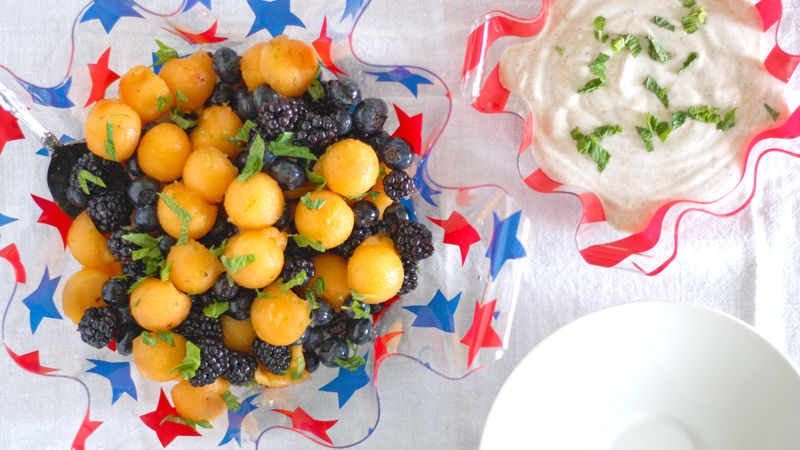 Berry-Cantaloupe Salad with Honey-Vanilla Yogurt Dip