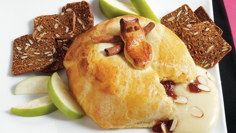 Baked Brie with Raspberry Preserves Recipe - Pillsbury.com