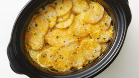 Slow-Cooker Cheesy Scalloped Potatoes