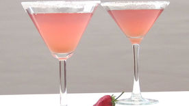 Strawberry-Rhubarb Pie Martini