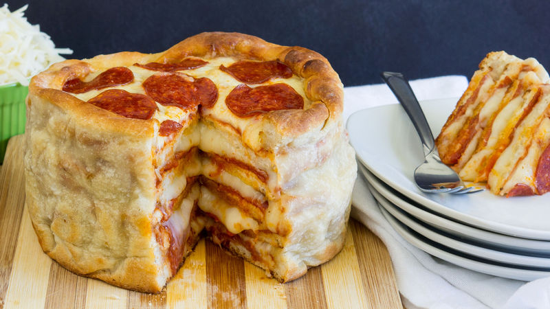 Gâteau pizza au pepperoni